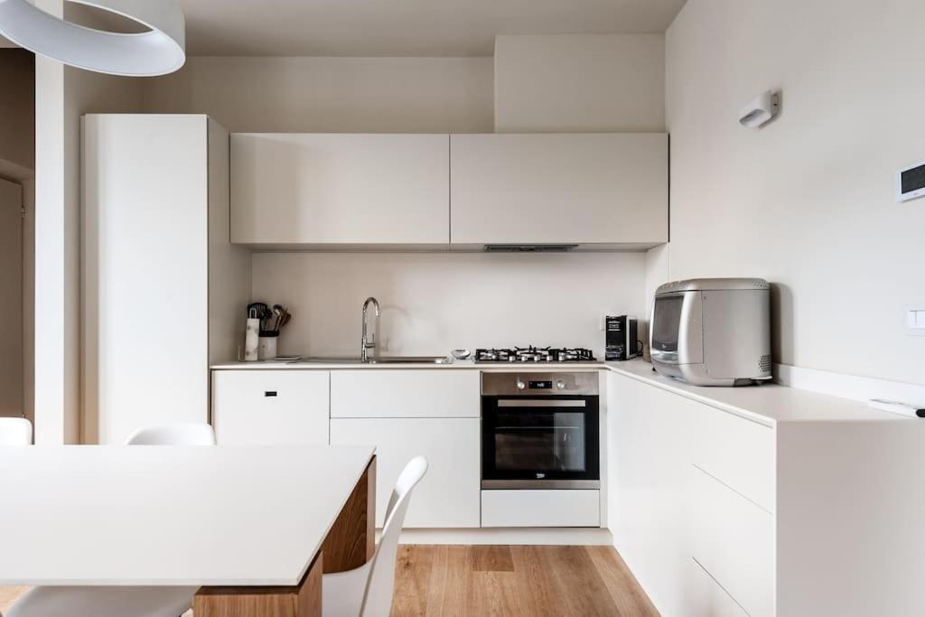 Centro Lucca Vicolo San Pierino 8 Apartment ภายนอก รูปภาพ