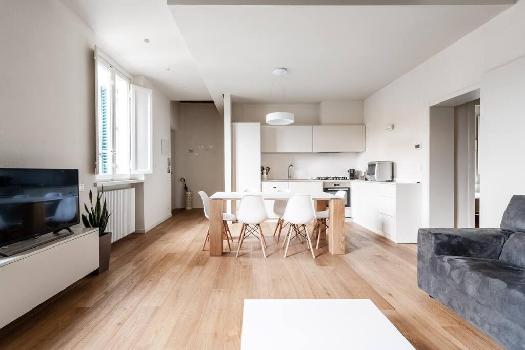 Centro Lucca Vicolo San Pierino 8 Apartment ภายนอก รูปภาพ