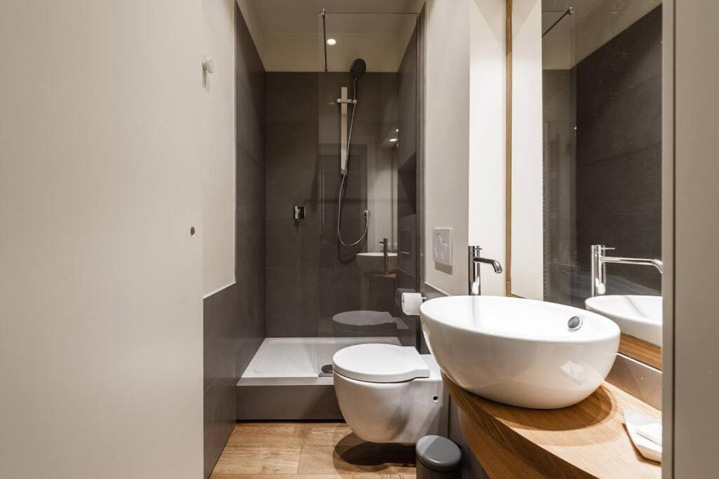 Centro Lucca Vicolo San Pierino 8 Apartment ภายนอก รูปภาพ